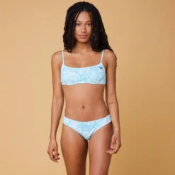 Roxy Bikinibroekje Voor Dames Hoog Uitgesneden Blauw 11 Roxy Bikinibroekje Voor Dames Hoog Uitgesneden Blauw -Badpak Verkoop Winkel bikinibroekje voor dames hoog uitgesneden blauw 4